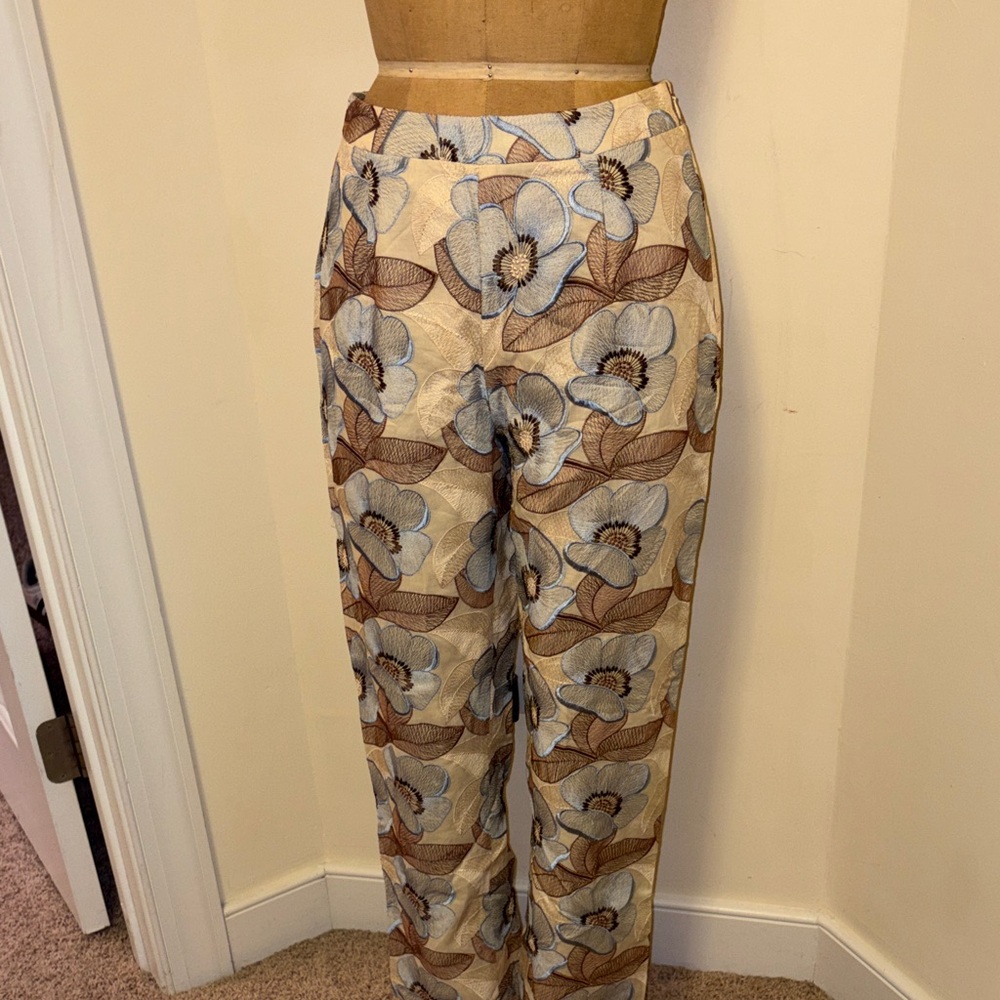 Etcetera Floral Two-Piece Pantsuit in Cream, Blue, and Brown - Picture 5 of 5